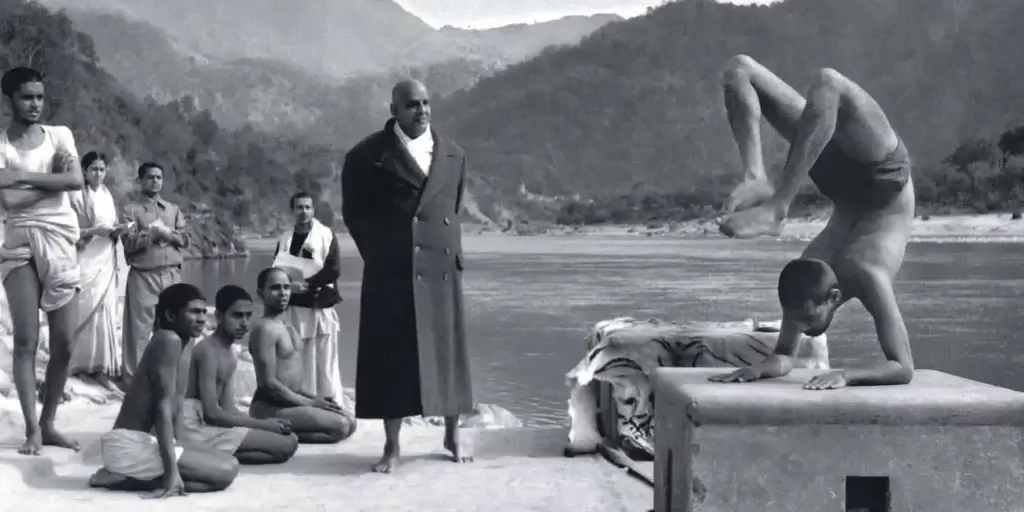 SIVANANDA YOGA
