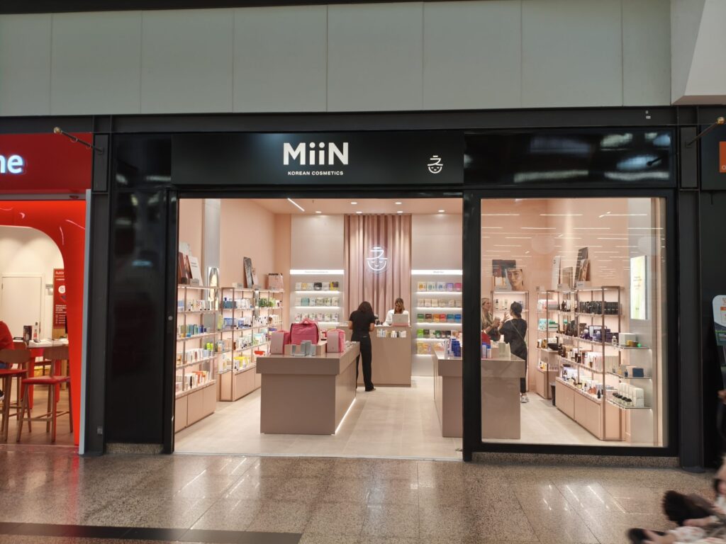 MiiN Cosmetics La Cañada en Marbella: perfumería y cosmética
