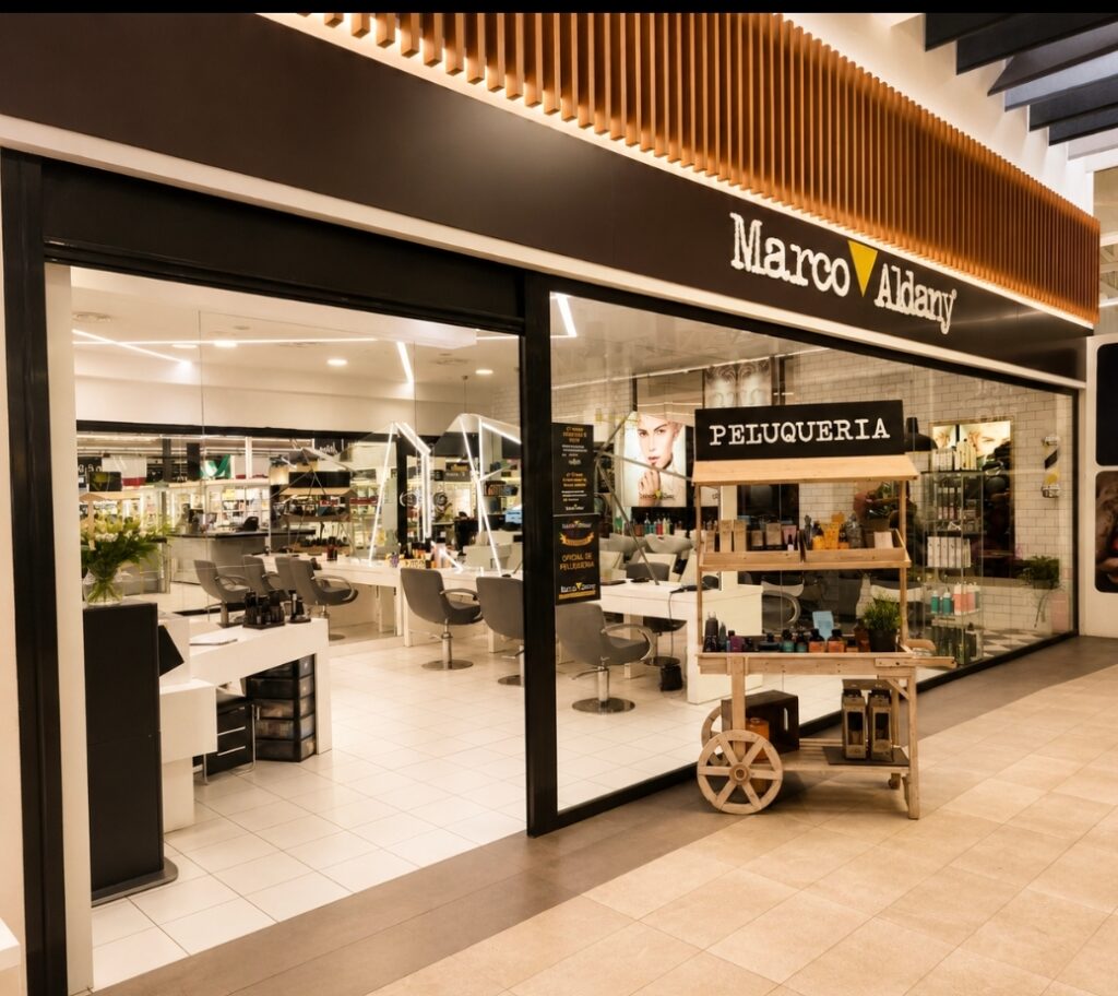 Marco Aldany Carrefour Estepona: peluquería
