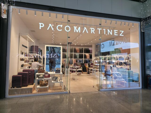 PACOMARTÍNEZ Mataró Parc: bolsos y complementos
