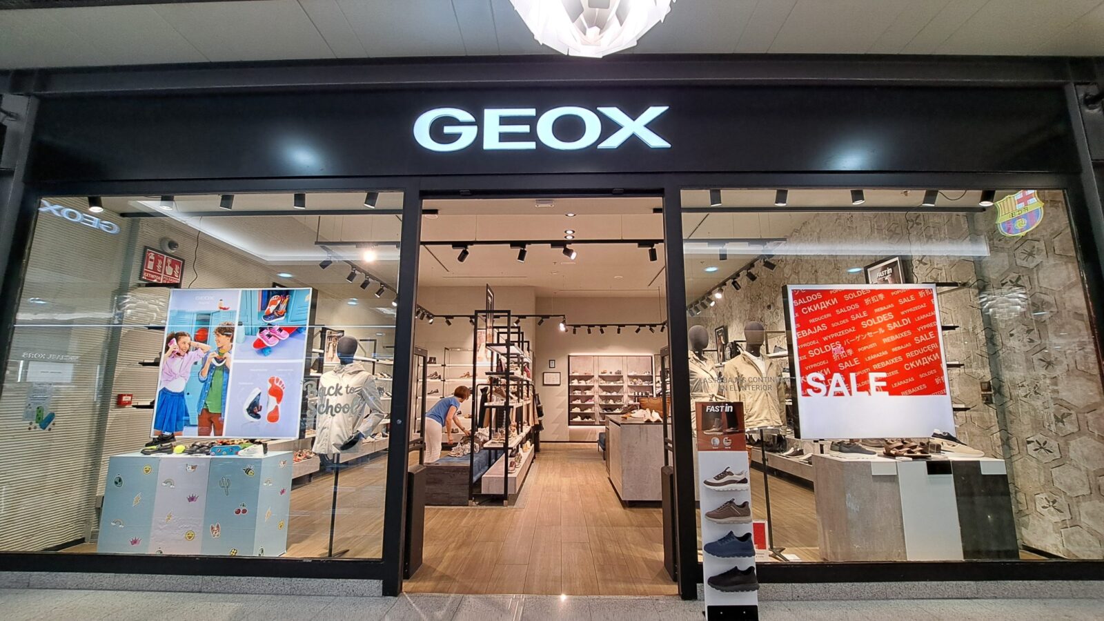 Geox La Cañada en Marbella: tienda de calzado