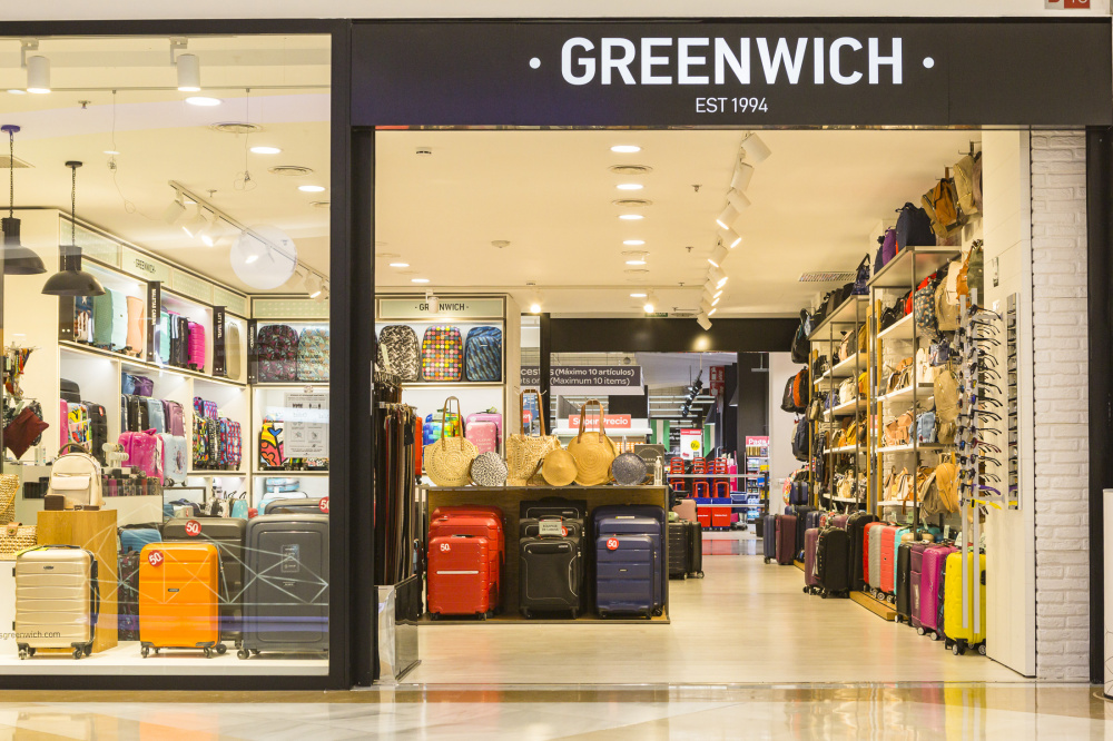 Greenwich Miramar en Fuengirola: bolsos y complementos