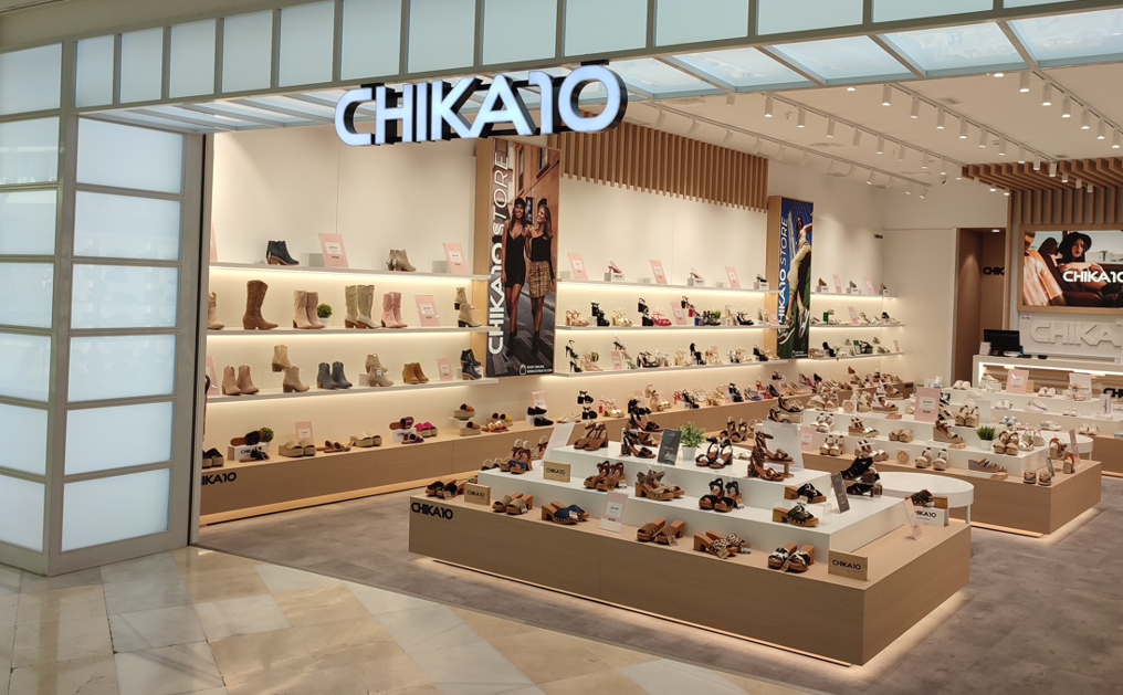 Chika10 Miramar en Fuengirola: tienda de calzado