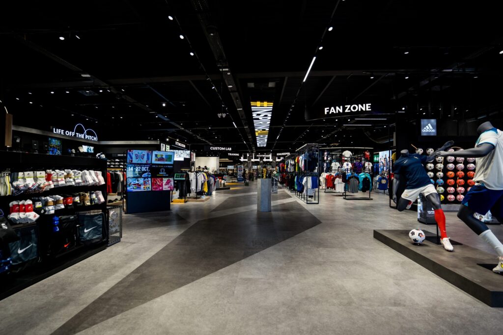 Fútbol Emotion Nevada Shopping en Armilla: tienda de deporte