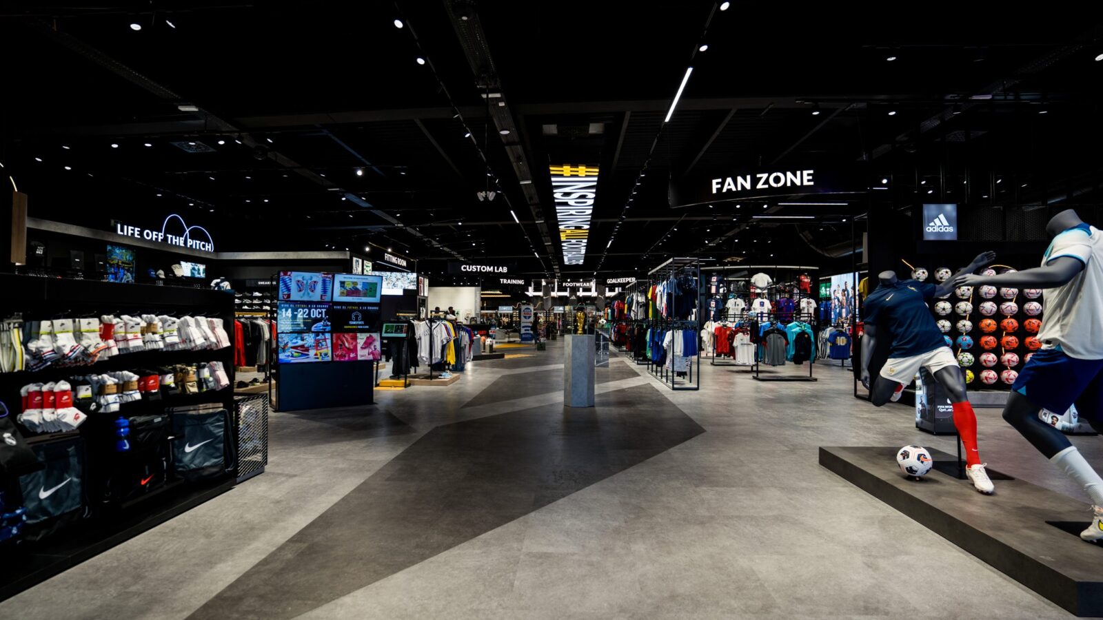 Fútbol Emotion Nevada Shopping en Armilla: tienda de deporte