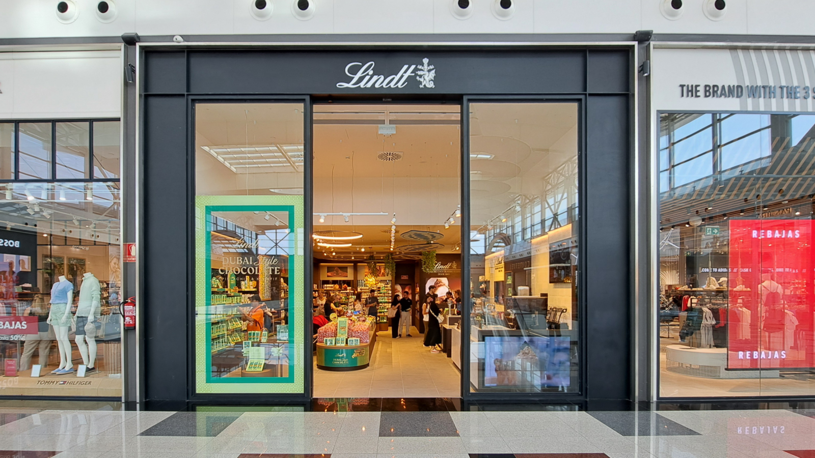 Lindt Nevada Shopping en Armilla: chocolatería