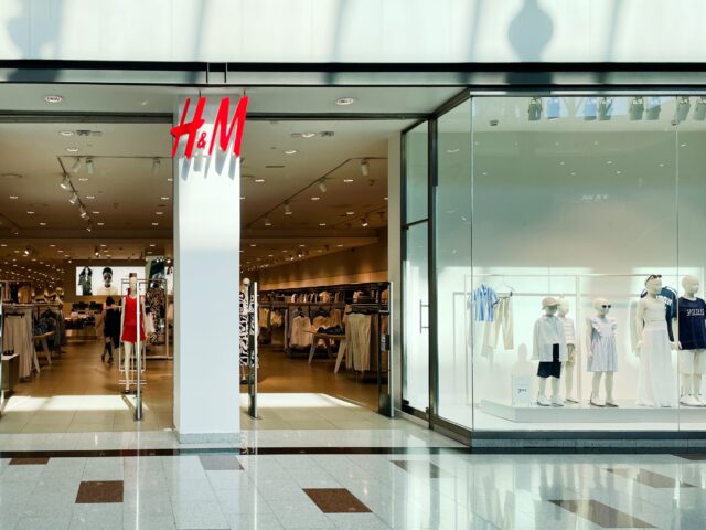 H&M Gran Plaza en Roquetas de Mar: tienda de moda