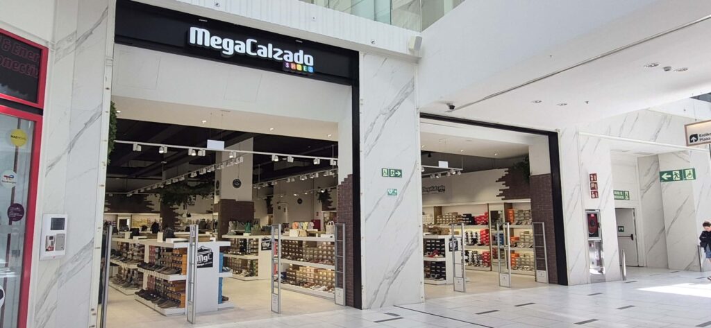 Megacalzado El Boulevard en Vitoria-Gasteiz: tienda de calzado