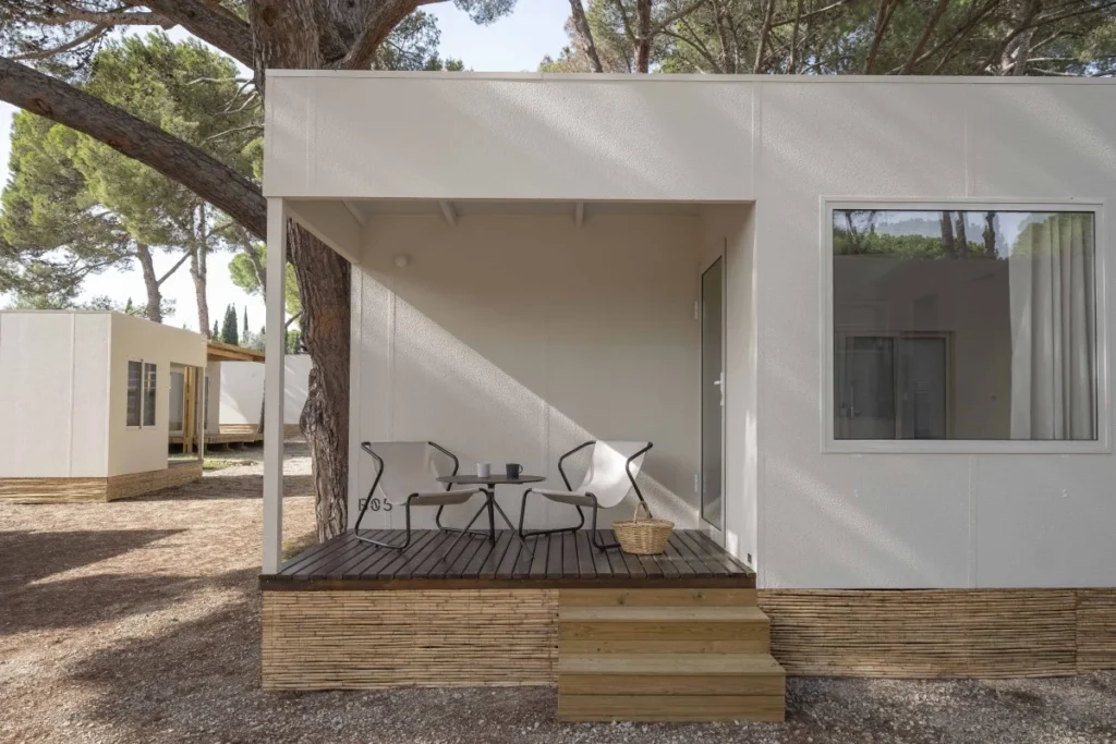 wecamp Cala Montgó en L’Escala: camping y glamping