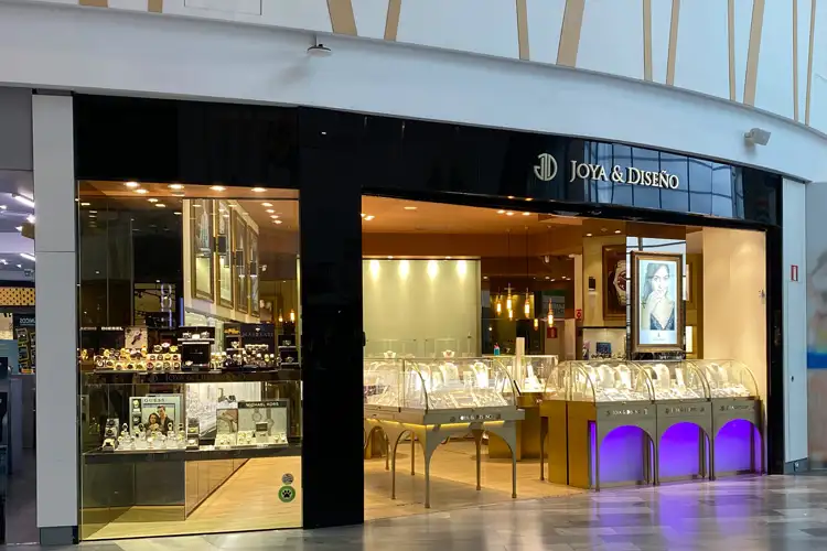 Joya & Diseño RÍO Shopping en Arroyo de la Encomienda: joyería