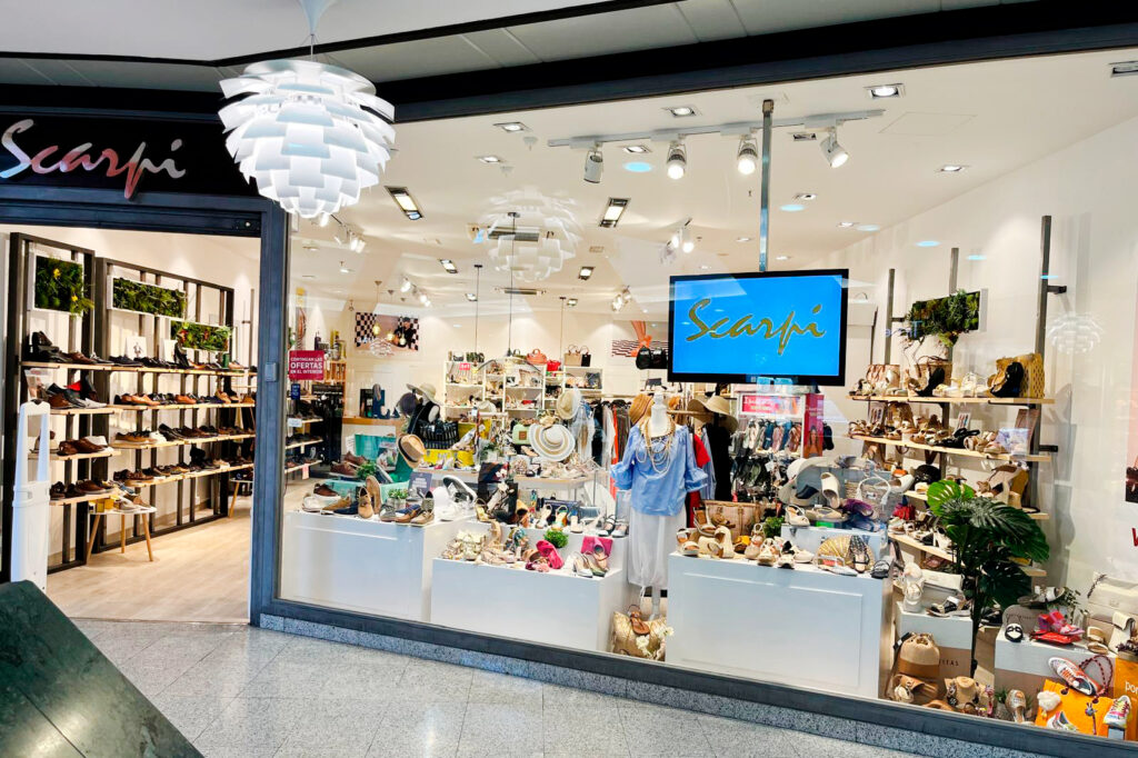 Scarpi Mediterráneo in Almería: shoe shop