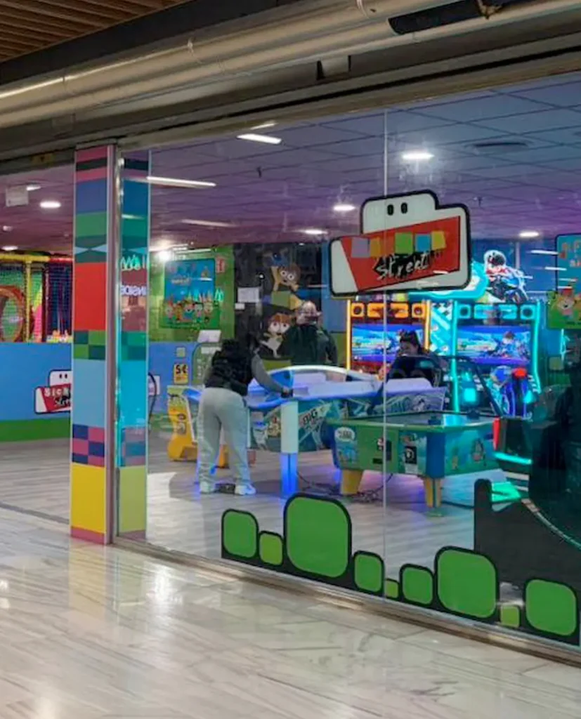 Sicher Street Los Fresnos en Gijón: ocio familiar