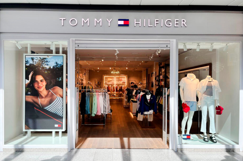 Tommy Hilfiger Mediterráneo en Almería: tienda de moda