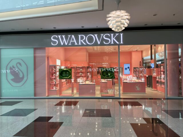 Swarovski Nevada Shopping in Armilla: jewellery and watches