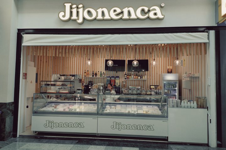 Jijonenca Dos Mares en San Javier: heladería
