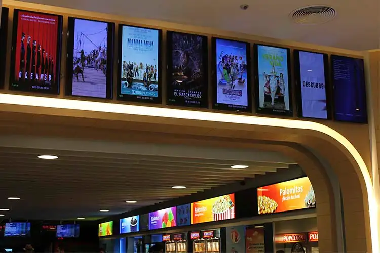 OCINE RÍO Shopping en Arroyo de la Encomienda: cine