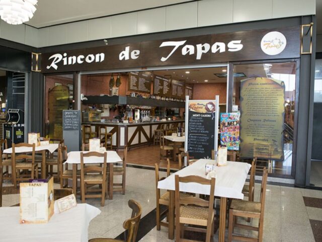 Rincón de Tapas Gran Plaza in Roquetas de Mar: restaurant