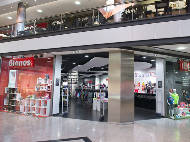 Blanes Mediterráneo en Almería: tienda de deporte
