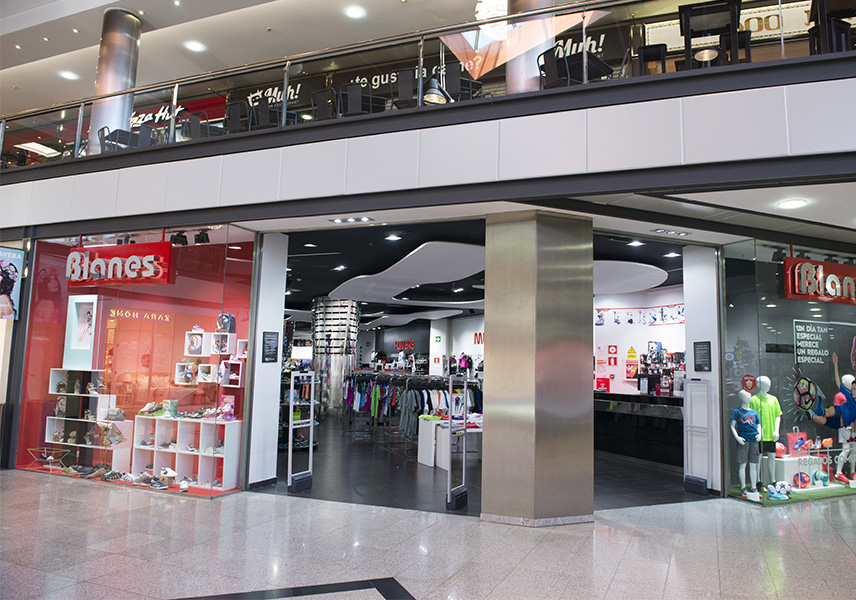 Blanes Mediterráneo en Almería: tienda de deporte