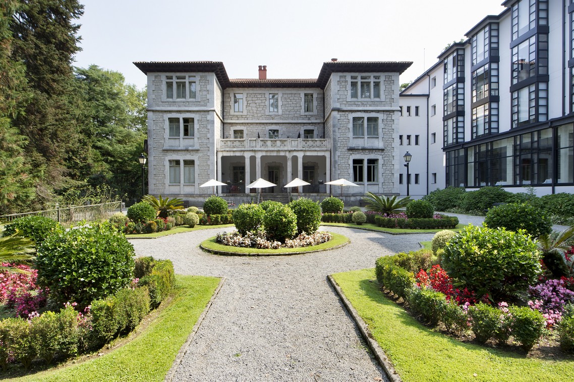 Parador de Limpias in Limpias — hotel guide