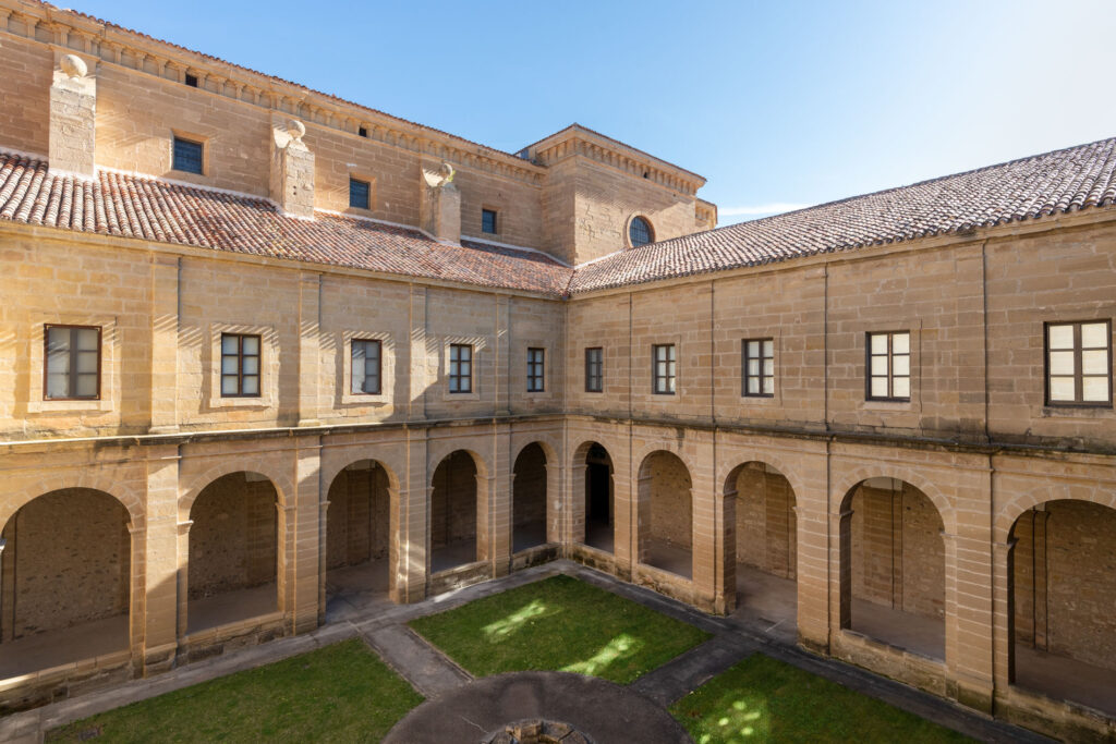 Parador de Santo Domingo Bernardo de Fresneda in Santo Domingo de la Calzada — hotel guide