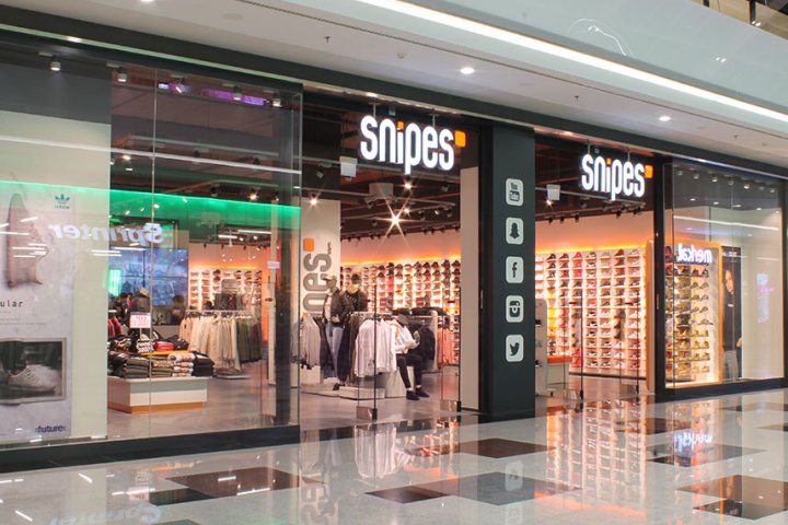 Snipes Nevada Shopping en Armilla: tienda de deporte